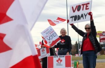 Los ciudadanos de Alberta votan en referéndum permanecer en Canadá