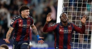 El Levante remonta un 0-2 en contra y sueña con la permanencia