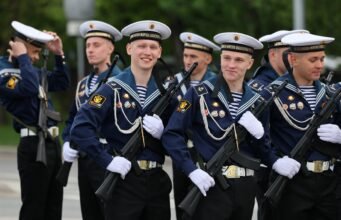 Putin celebra el Día de la Victoria sin tanques, internet, ni casi líderes extranjeros