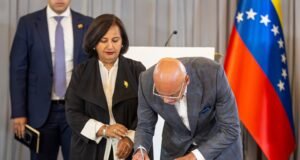 Más de 30 toneladas de oro venezolano, moneda de cambio entre el chavismo y la oposición