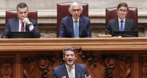 El Parlamento portugués rechaza la moción de censura de la ultraderecha contra el Gobierno