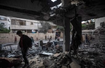 Al menos cinco muertos por un ataque israelí en Ciudad de Gaza