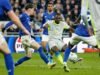 La hazaña de Doku enmienda el desastre de Guéhi en el City, que empata contra el Everton