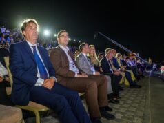 Tres millonarios quieren ser el ‘papa’ del ajedrez, con la sombra de Rusia en el fondo