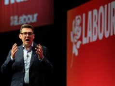 Andy Burnham no descarta estudiar un futuro reingreso del Reino Unido en la UE