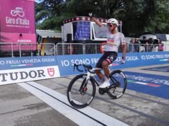 Jhonny Narváez vuela en los muros de las Marcas y gana su segunda etapa en el Giro de Italia