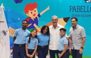 Abinader dialoga con estudiantes en Feria del Libro Cibao 2026