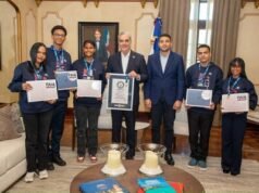 Abinader recibe a estudiantes rompieron récord Guinness de lectura