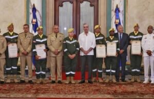 Abinader reconoce rescatistas participaron terremotos en Venezuela