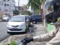 Aceras de la Zona Universitaria y el ensanche La Julia son parqueos