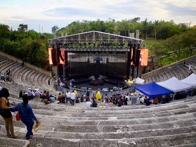altos-de-chavon-se-prepara-para-recibir-a-christian-nodal-34a27e35-focus-0-0-400-300