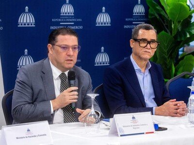 anuncian-auditoria-de-permisos-para-combatir-el-comercio-ilicito-8f77bc4e-focus-0-0-400-300