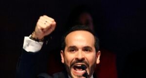 Aprueban posesión presidencial de Alberto de la Espriella en coliseo