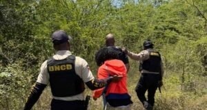 Arrestos por microtráfico en Boca Chica durante operativo de la DNCD