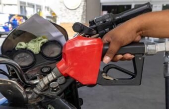 Aumento en precios de combustibles y su impacto en economía dominicana