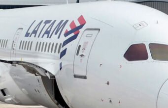 Avión aborta despegue en Bogotá para evitar choque con helicóptero