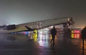 Avión de Air Canada y camión de bomberos chocan en aeropuerto LaGuadia