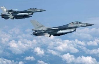 Accidente avión F-16 en Michigan deja piloto ileso