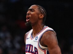 Breves de la NBA: Maxey supera a Iverson y Gibson vuelve a la liga