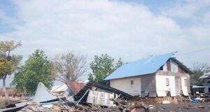 Cerca de medio centenar de muertos tras terremoto en Indonesia