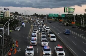 La caída de árbol deja varios heridos en autopista Las Américas