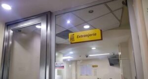 Ciudadanos critican demoras en Extranjería