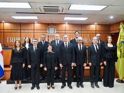 consejo-nacional-de-la-magistratura-posesiona-jueces-del-tse-4f1a90a2-focus-0-0-400-300