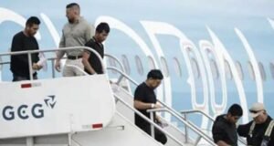 Costa Rica recibe migrantes deportados de Estados Unidos
