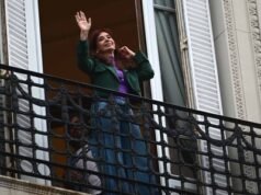 Justicia argentina intima a Kirchner por actos de partidarios