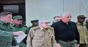 Raúl Castro reaparece en acto público