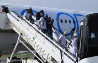 Fallo en EE. UU. pone bajo examen traslados de migrantes hacia RD