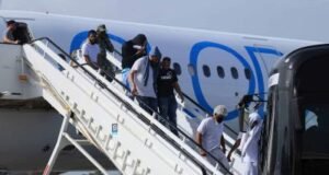 Vuelo que inició en un centro aéreo de ICE aterrizó en San Isidro