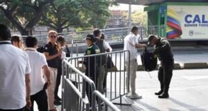De la Espriella asume en Colombia como aliado de Trump
