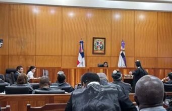 Aplazan audiencia preliminar contra exministros acusados de corrupción