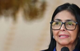 Delcy Rodríguez anuncia restablecimiento de relaciones con EE. UU.