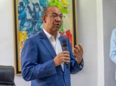 Deligne Ascención defiende transparencia del Gobierno