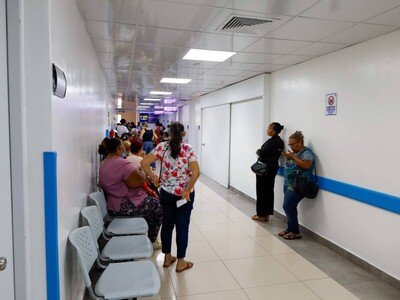 denuncian-que-exdirector-del-oncologico-del-cibao-nombro-familiares-706e82cc-focus-0-0-400-300