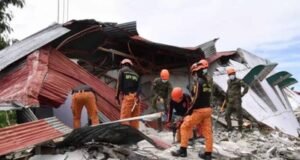 Derrumbe de edificio en Manila: 19 trabajadores atrapados