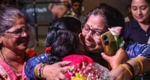 Desaparecidos en Nepal superan los 5,000 por la riada
