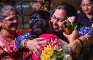 Desaparecidos en Nepal superan los 5,000 por la riada