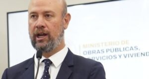 Destitución del gerente BoA tras polémica por viaje