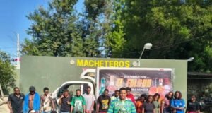 Detienen a 29 haitianos en un camión de carga en Valverde