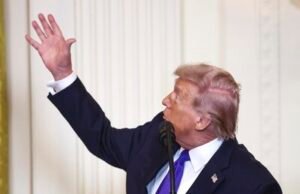 Donald Trump alardea sobre las armas de Estados Unidos