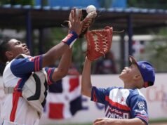 El béisbol infantil en declive ante la presión de las firmas