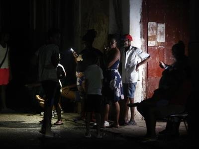 Cuba se recupera del apagón masivo pero cortes afectan la isla