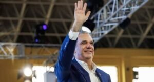 Abinader toma las riendas del PRM con la mira en el 2028