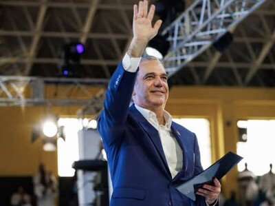 el-primer-post-de-luis-abinader-como-presidente-del-prm-0f038064-focus-0-0-400-300