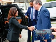 Embajadora de EE. UU. visita a Francisco Javier García