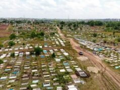 En Los Alcarrizos buscan organizar cementerio improvisado