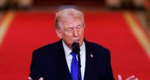 Entra en vigor el nuevo arancel global del 15 % impuesto por Trump